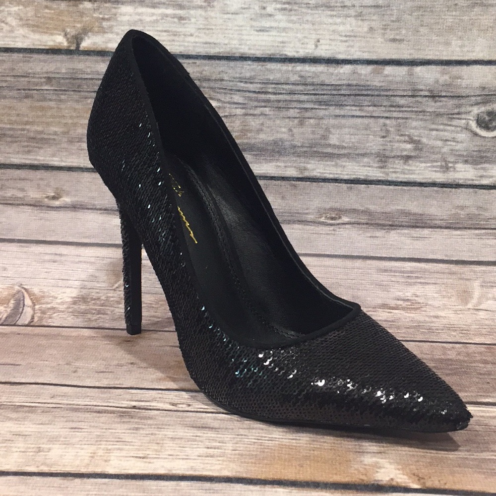 NIB Olivia James Krystal Black Sequin Pumps